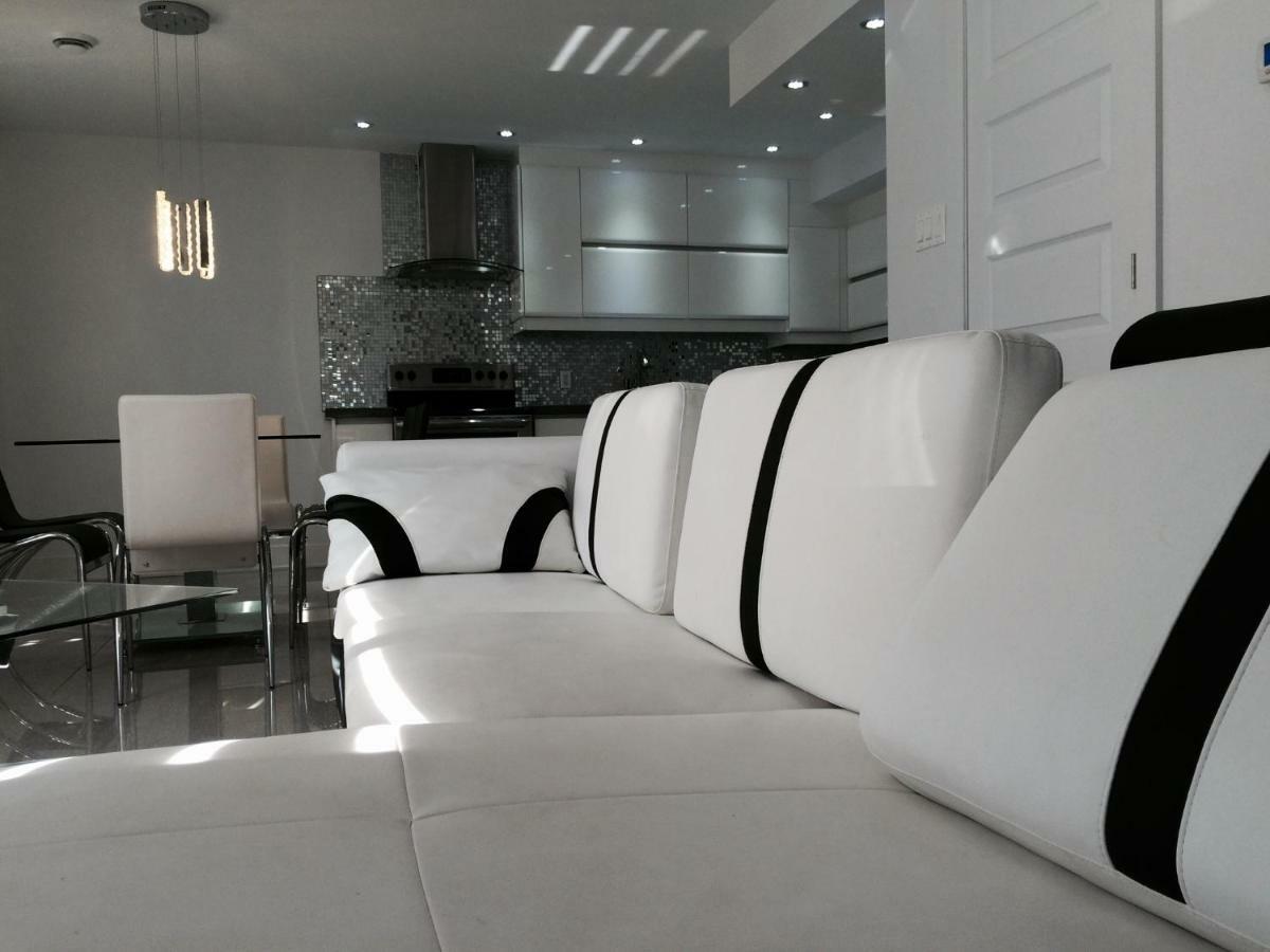 Luxury Two Story Villa Unit A Laval Kültér fotó