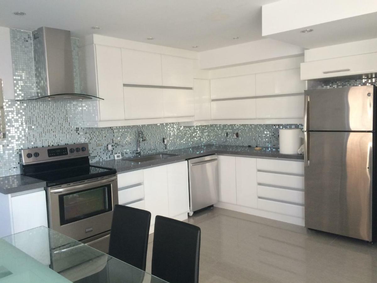 Luxury Two Story Villa Unit A Laval Kültér fotó