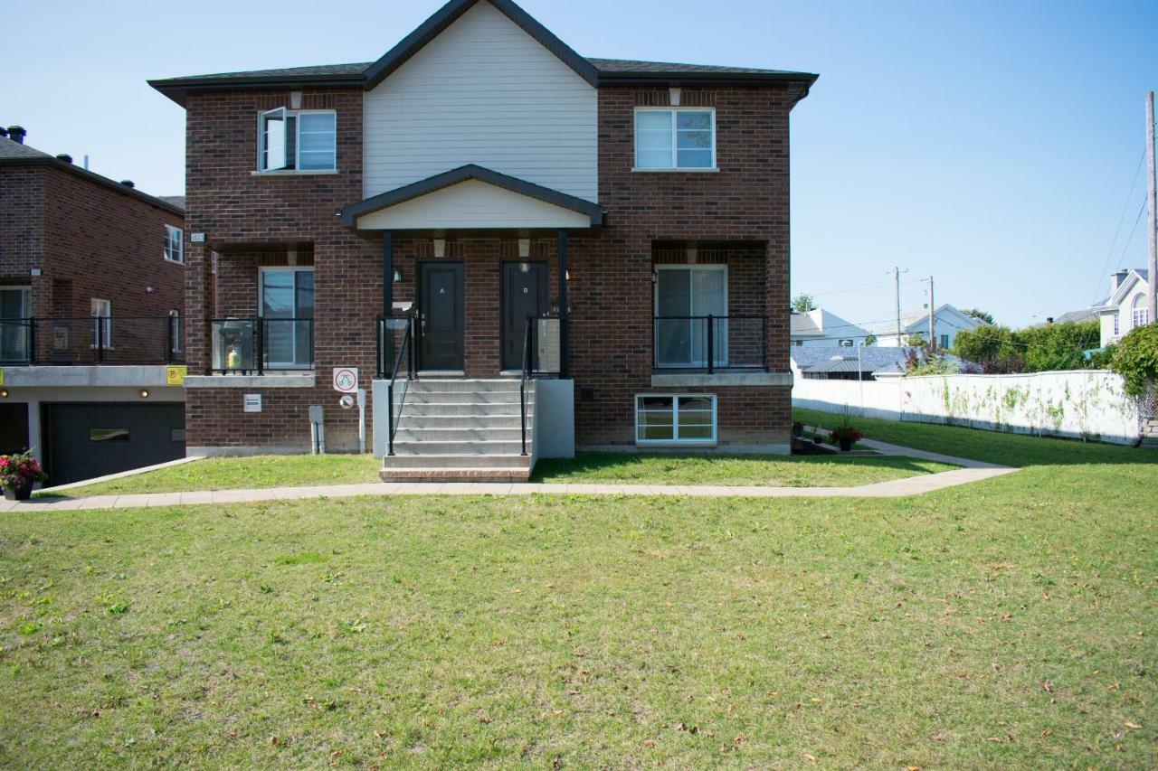 Luxury Two Story Villa Unit A Laval Kültér fotó